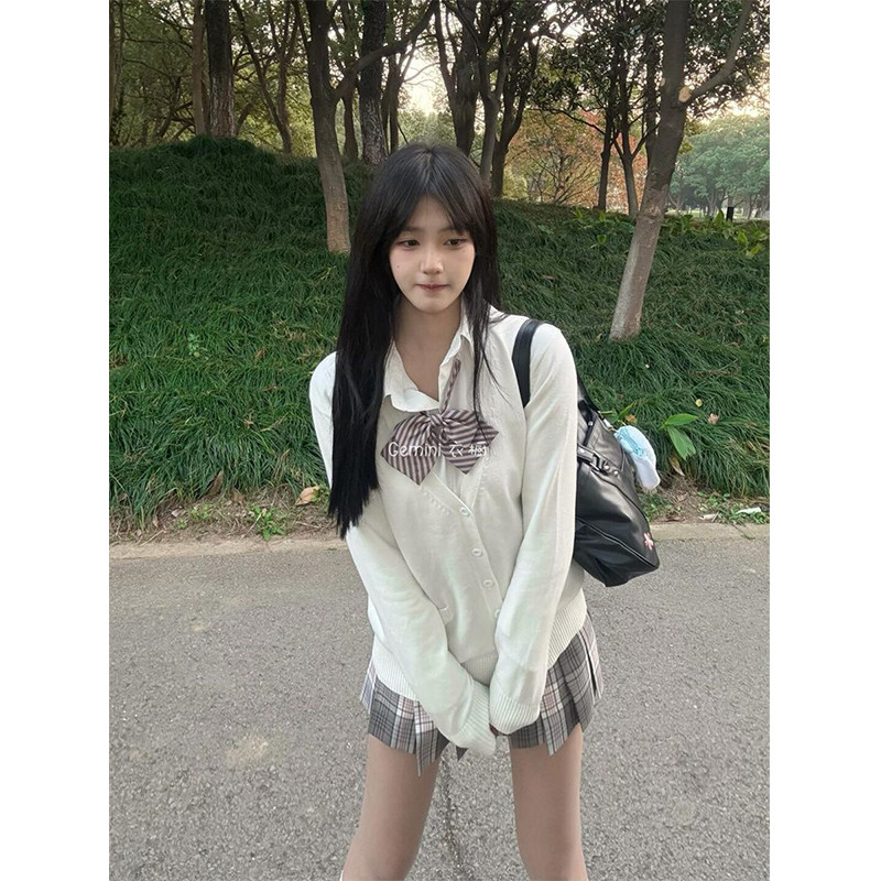 jk制服原创女纯色长袖V领针织开衫学院风毛衣叠穿百搭宽松基础款
