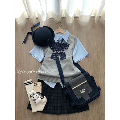 原创JK制服日系软妹学院风叠穿纯色马甲背心女校供感海苔格裙套装