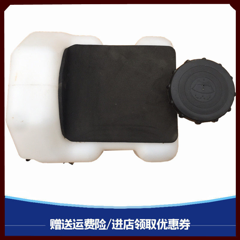 适用重汽豪沃380雨刷器喷水壶336玻璃水箱洗条器电机塑料水壶盖子