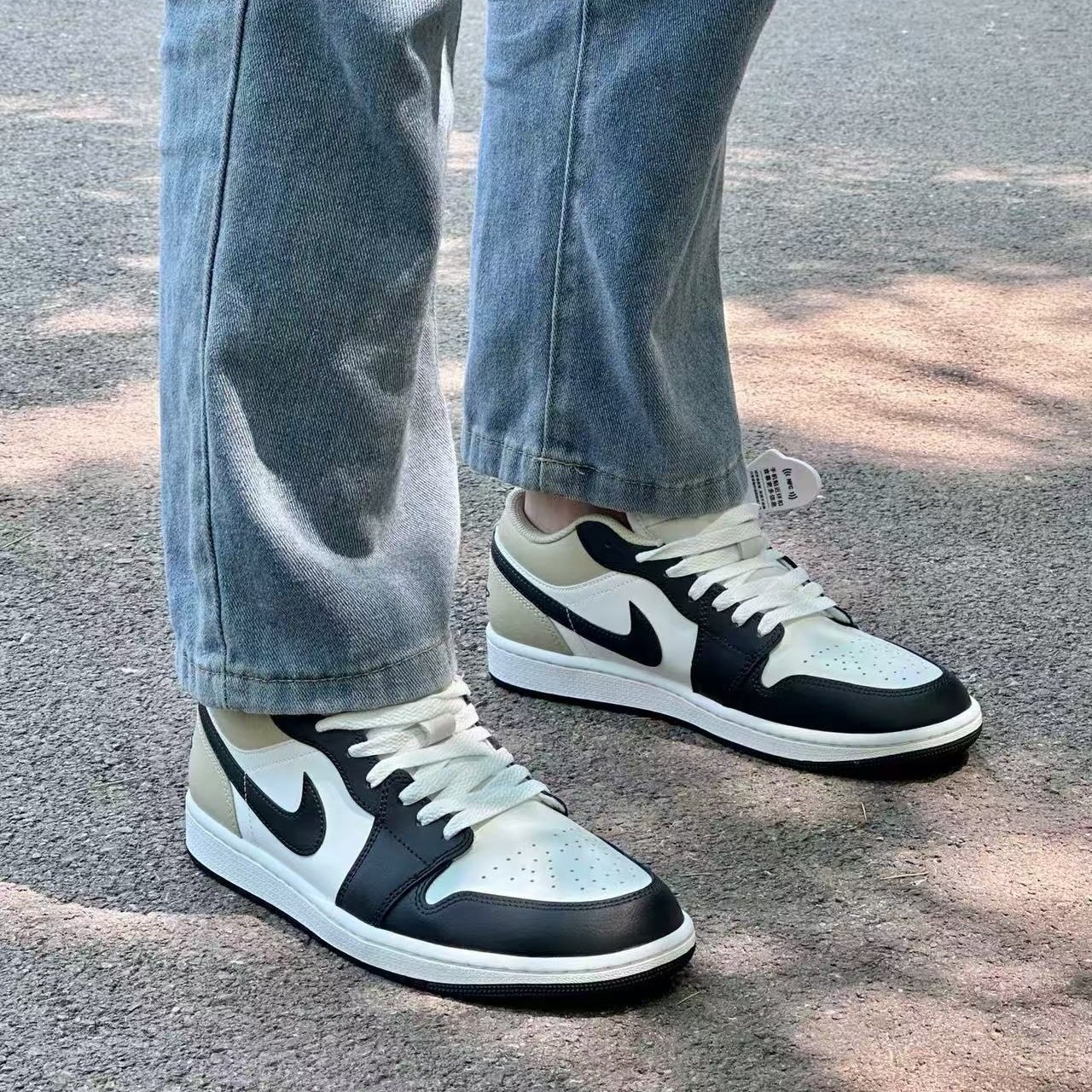 Nike耐克男鞋Air Jordan 1 AJ1黑白低帮复古板鞋篮球鞋553558-153