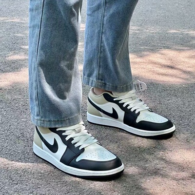 Nike耐克男鞋Air Jordan 1 AJ1黑白低帮复古板鞋篮球鞋553558-153