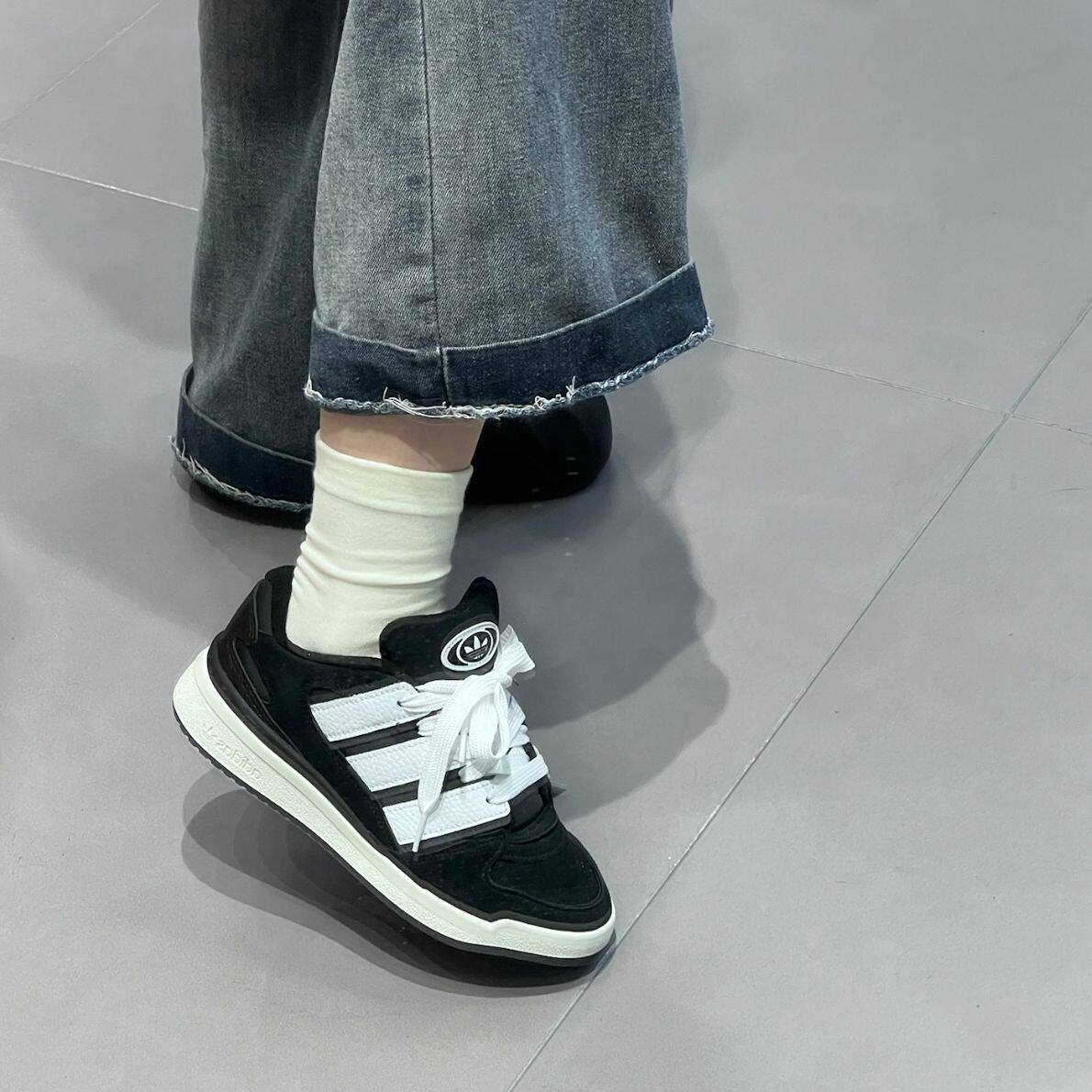 Adidas/阿迪达斯三叶草时尚百搭男女经典运动休闲面包板鞋 JP8709