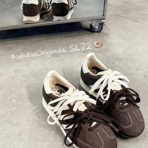 三叶草男女复古系带运动休闲鞋