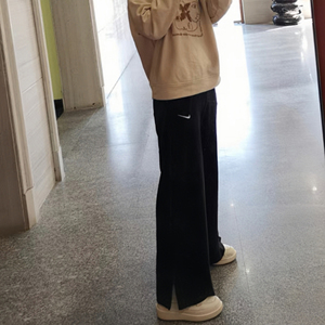 Nike耐克女子灯芯绒垂感阔腿长裤开衩柔软运动裤直筒标准款DQ5922