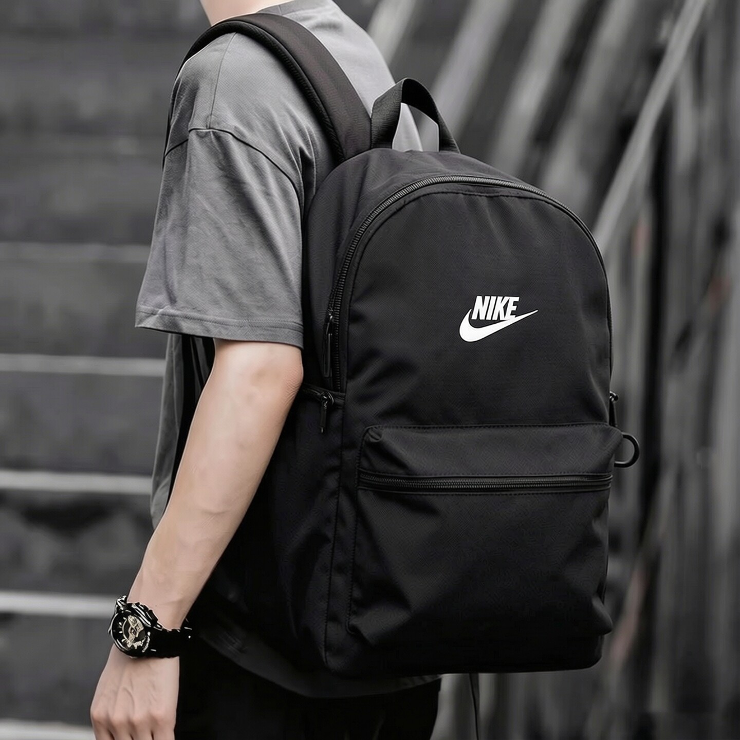 NIKE耐克双肩包男女背包26新款大容量休闲旅游运动通勤包IH7955