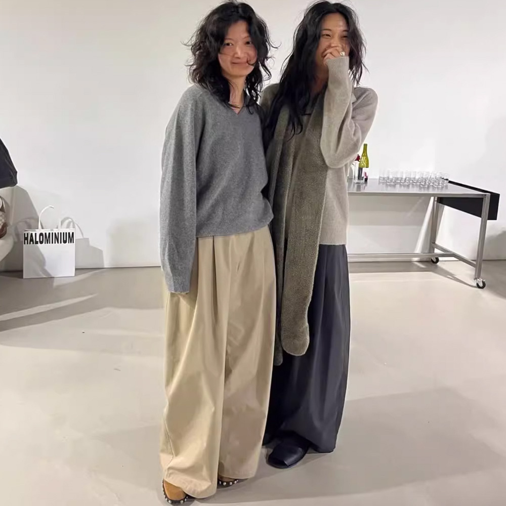 极简风双褶宽松阔腿休闲裤女