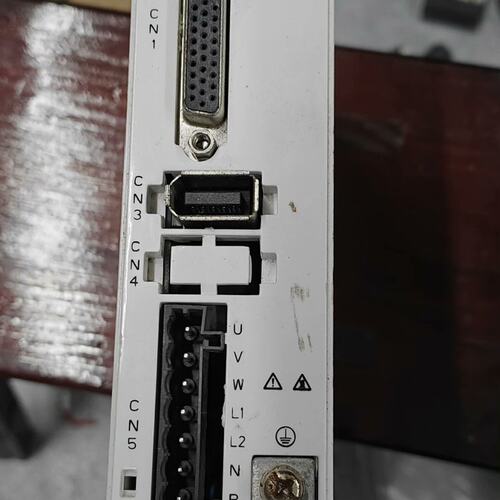 ZW伺服驱动器EAS-R0-PA2R8-B02EAS-R0-PA1R6-B02EAS-R0-PA5R5-B02