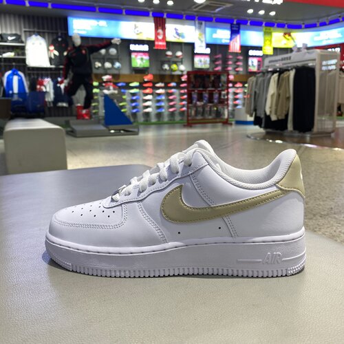耐克男子AIRFORCE1休闲板鞋