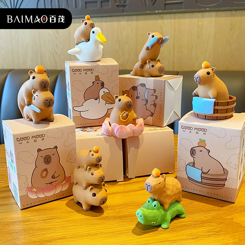 卡皮巴拉盲盒水豚鼠公仔手办摆件可爱创意玩具生日礼物桌面装饰品