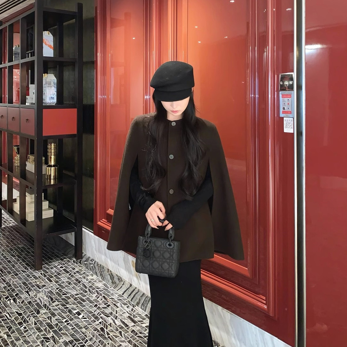 绵羊毛常规通勤斗篷大衣