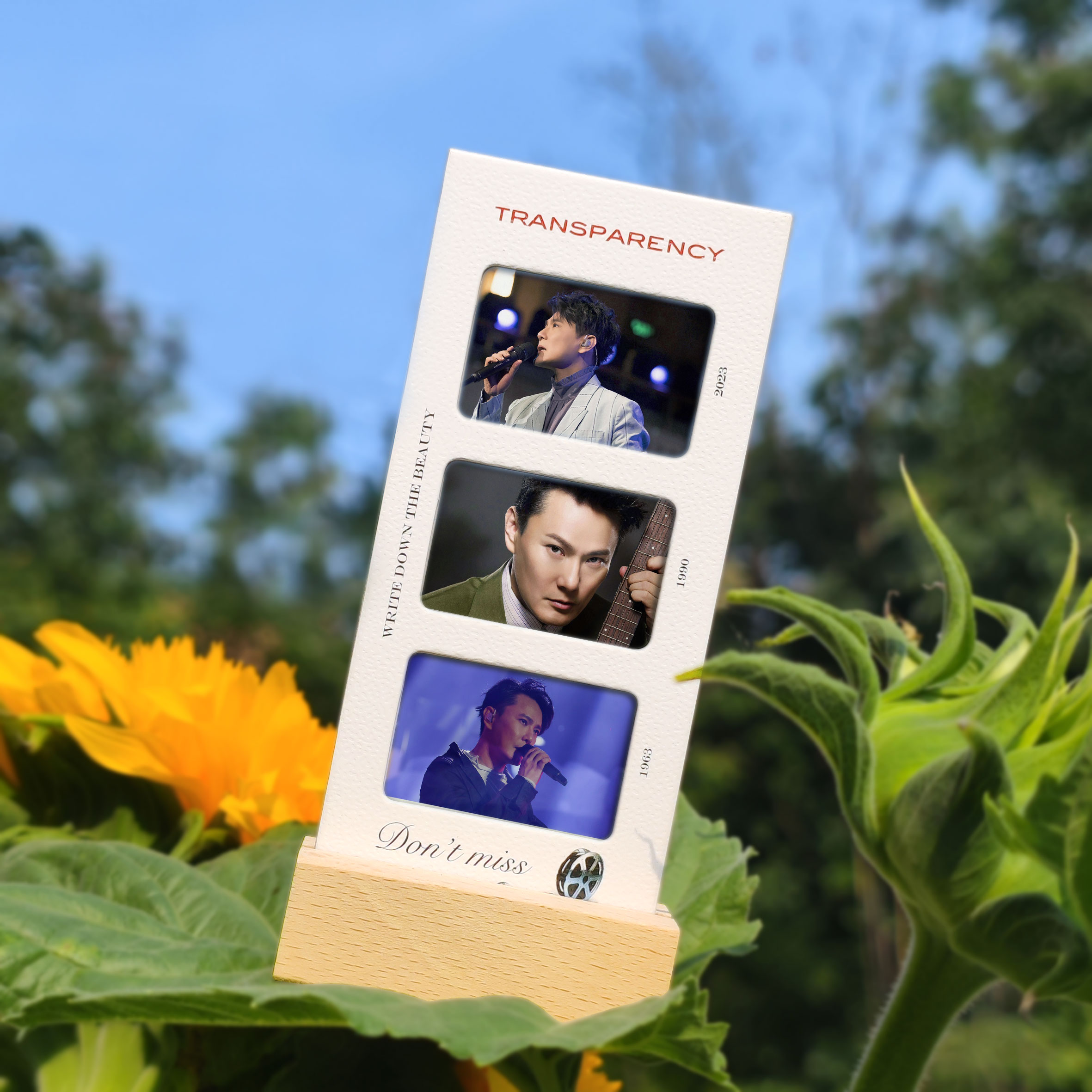 张信哲周边胶片书签摆台