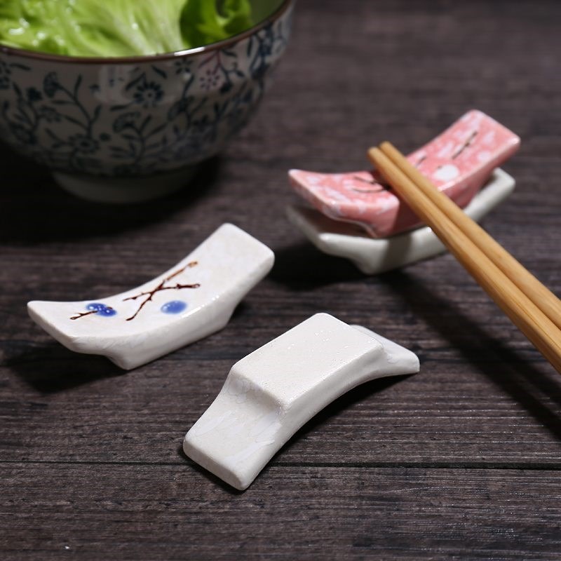 快子架托餐桌家用创意日式筷枕陶瓷筷子垫放筷子的小托可爱简约在类目 餐饮具, 餐具, 餐具笼/架中 - 来自Buy2taobao.com提供专业的淘宝代购服务