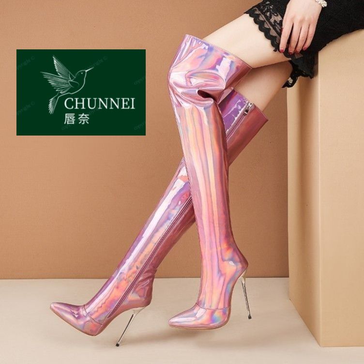 镭射幻彩亮漆皮高跟尖头长靴舞台走秀表演细跟过膝靴时装大码女鞋