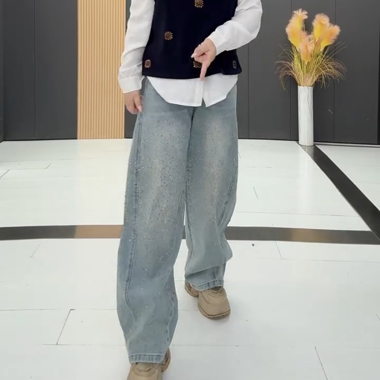 春季简约百搭加肥加大码松紧腰烫钻弯刀阔腿口袋牛仔裤宽松显瘦款,女装/女士精品,牛仔裤,淘宝优惠券,粉丝福利购,淘宝优惠卷
