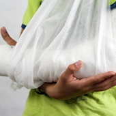 SURVIVAL医用敷料三角绷带 一次性三角巾急救包无纺布厂家直销