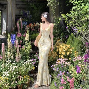 收腰裙子包臀长裙吊带飒爽连衣裙女 修身 2026年夏季 休闲碎花裙时尚