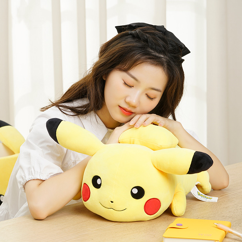 宝可梦pokemon皮卡丘毛绒公仔多功能宠物小精灵抱枕靠垫枕头毯子图片