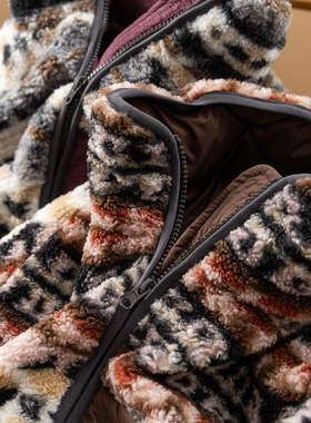 H春上7号 看不出是羽绒服！法柜费尔岛羊羔毛90白鹅绒D女92E0 特