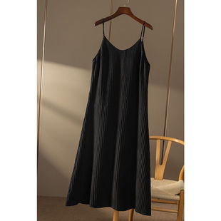 ￥629 气质真丝柔叠绉立裁小A字吊带连衣裙女春天家4N36 秒