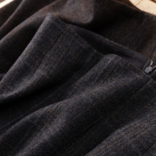 H春上7号 英G格纹含羊毛包臀毛呢半身裙女35I3 复古老钱