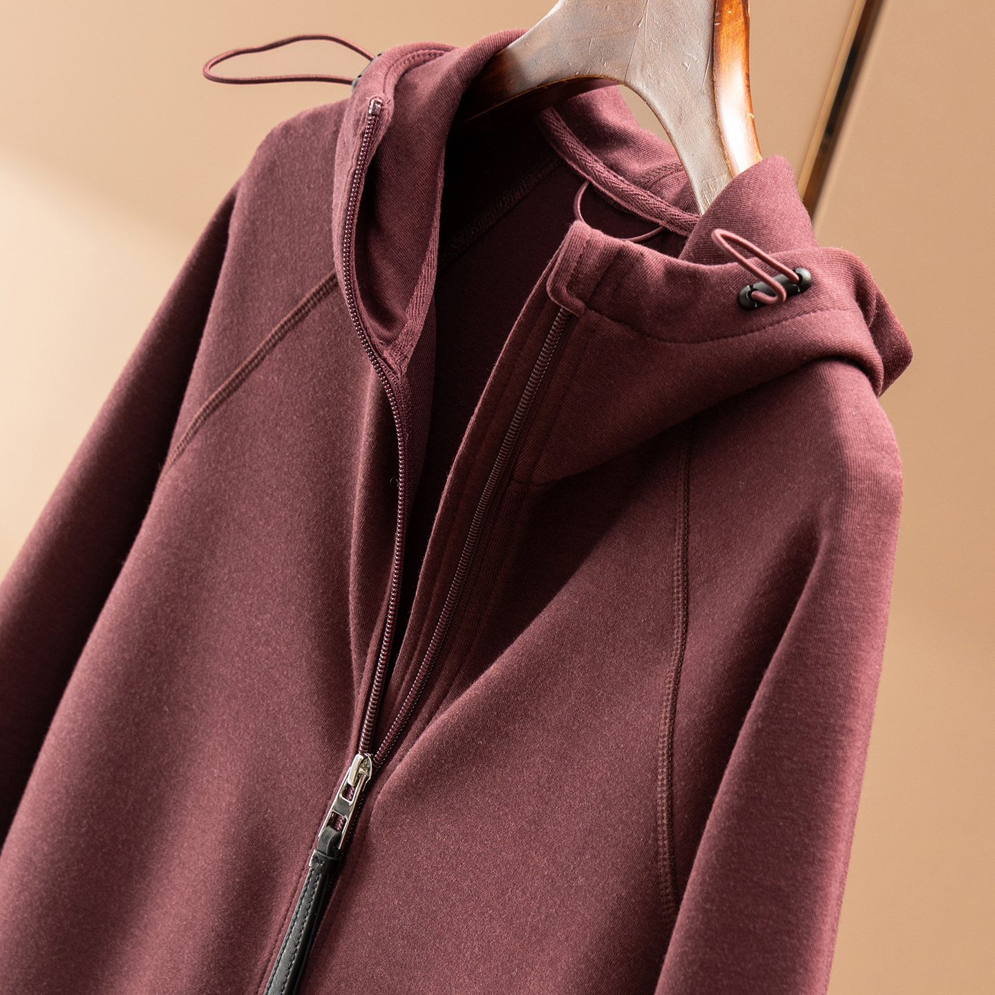 加N大LU+立裁收腰连帽卫衣外套