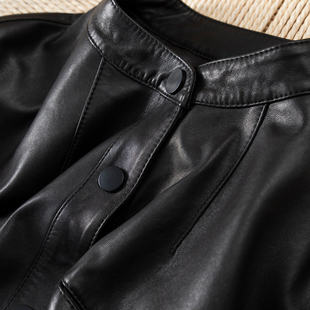 H春上7号 意D利轻涂植鞣绵羊皮立领皮衣夹克外套D女31K5 酷飒有型