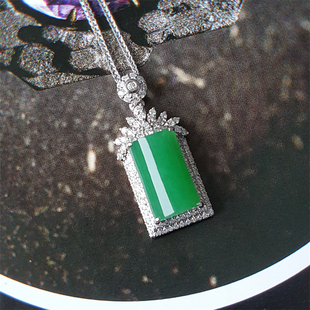 现货缅甸翡翠吊坠天然缅甸a级翡翠玉柱吊坠冰种翡翠吊坠18k金翡翠