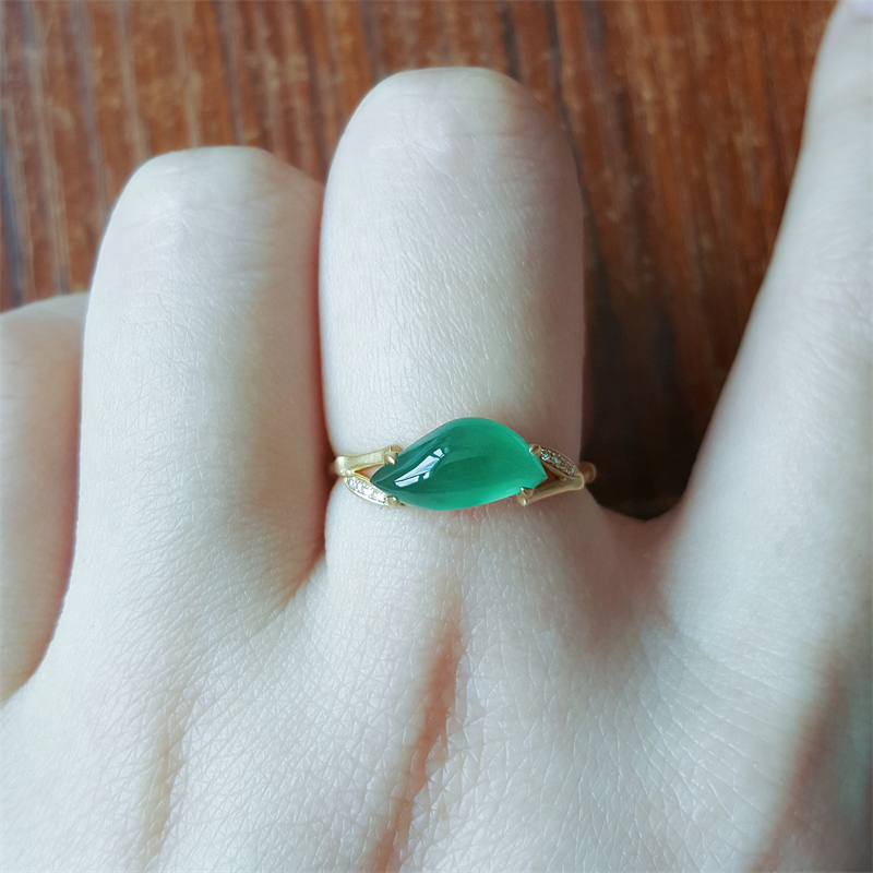 缅甸翡翠戒指玻璃种翡翠随形戒指