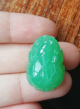 缅甸翡翠吊坠冰种翡翠貔貅挂件