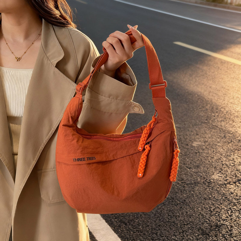 单肩包女包新款饺子包女大容量包包女轻便通勤斜跨休闲百搭布包女,箱包皮具/热销女包/男包,单肩包,淘宝优惠券,粉丝福利购,淘宝优惠卷