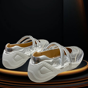 真皮银色内增高魔术贴一字带玛丽珍鞋女平底运动大码女鞋41到43春