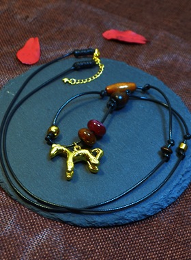 金色小马吊坠长款项链时尚轻奢设计高级感编织毛衣链挂坠不褪色