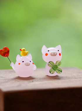 日本进口生肖猪年玻璃摆件