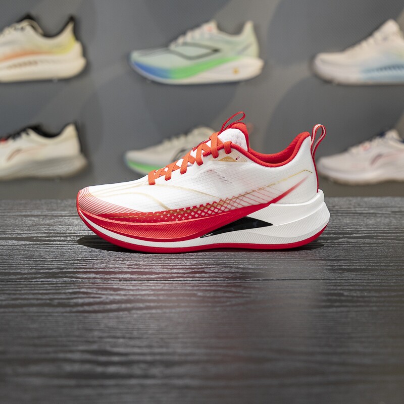 李宁童鞋赤兔9 PRO跑步鞋2026春季新款男女大童减震运动鞋YKFW040