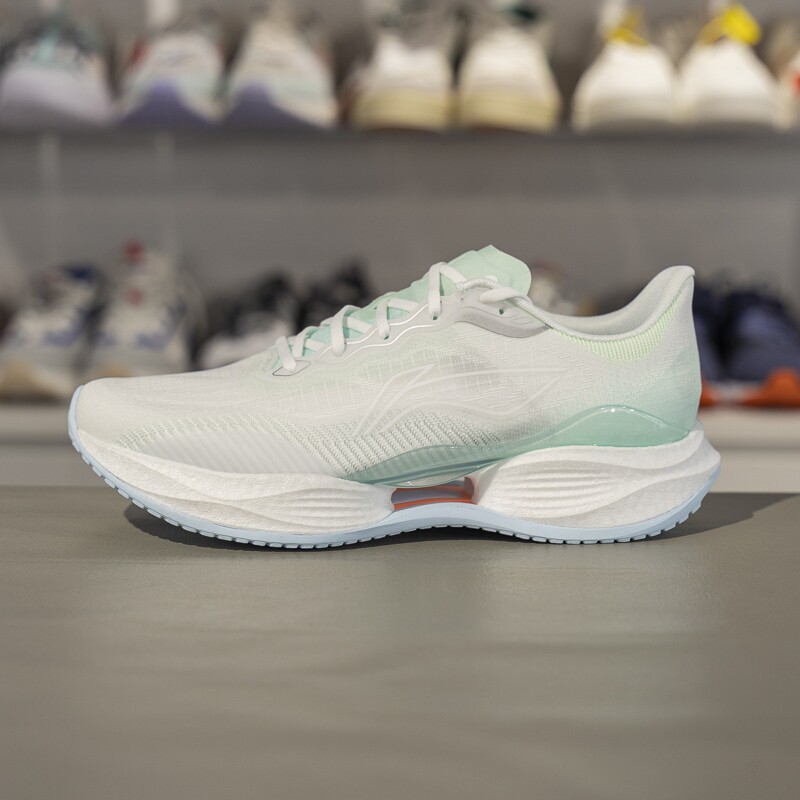 李宁超轻22跑步鞋2025春季新款女子透气耐磨轻质缓震跑鞋ARBV002