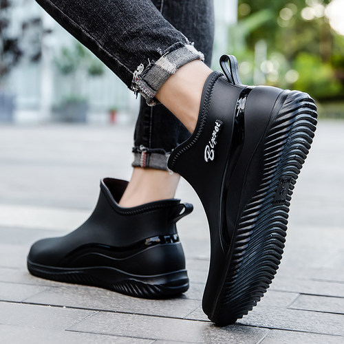 雨鞋男款中筒防水鞋新款防滑钓鱼厨房插秧工作雨靴胶鞋洗车套鞋软