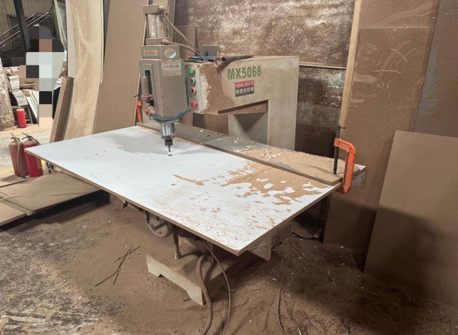 1月6日中山全自动液压冷压机、排钻等机器设备一批网络拍卖公告