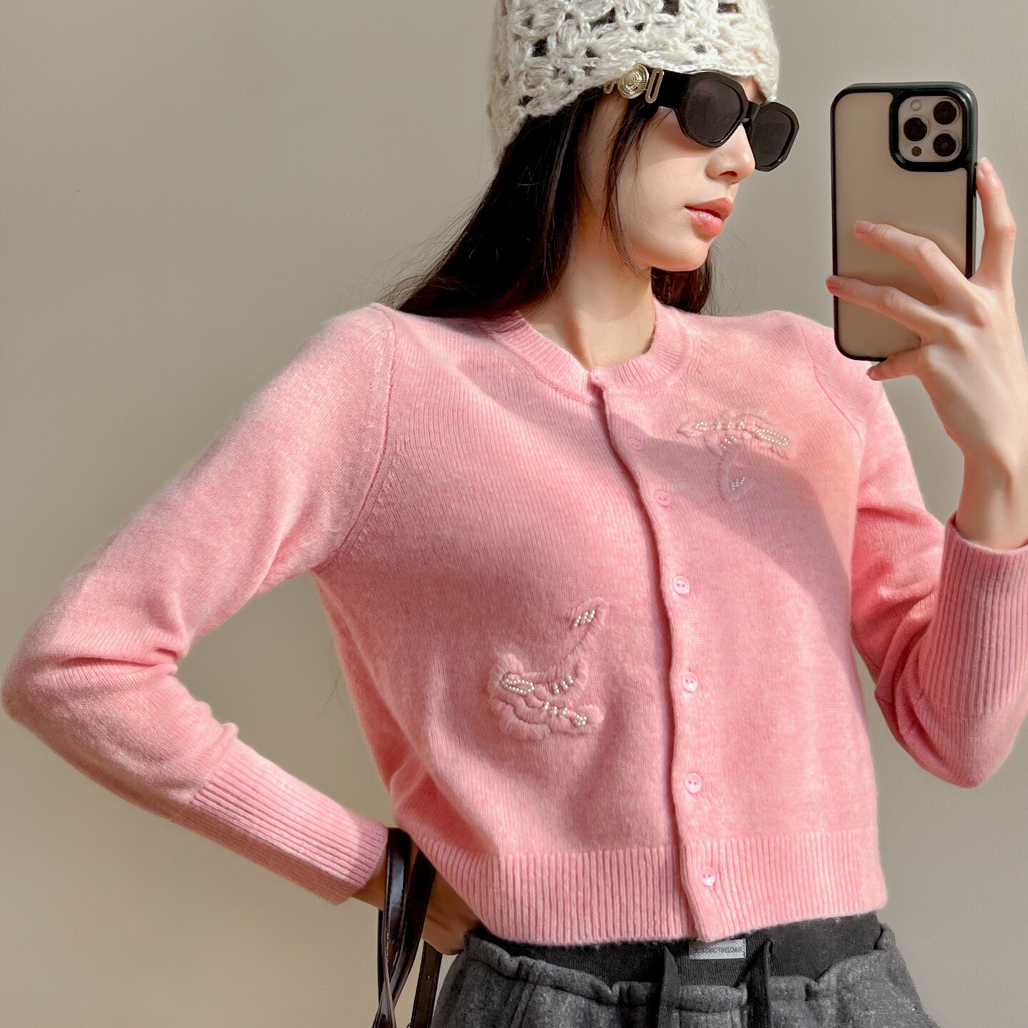 绵羊毛刺绣钉珠针织开衫