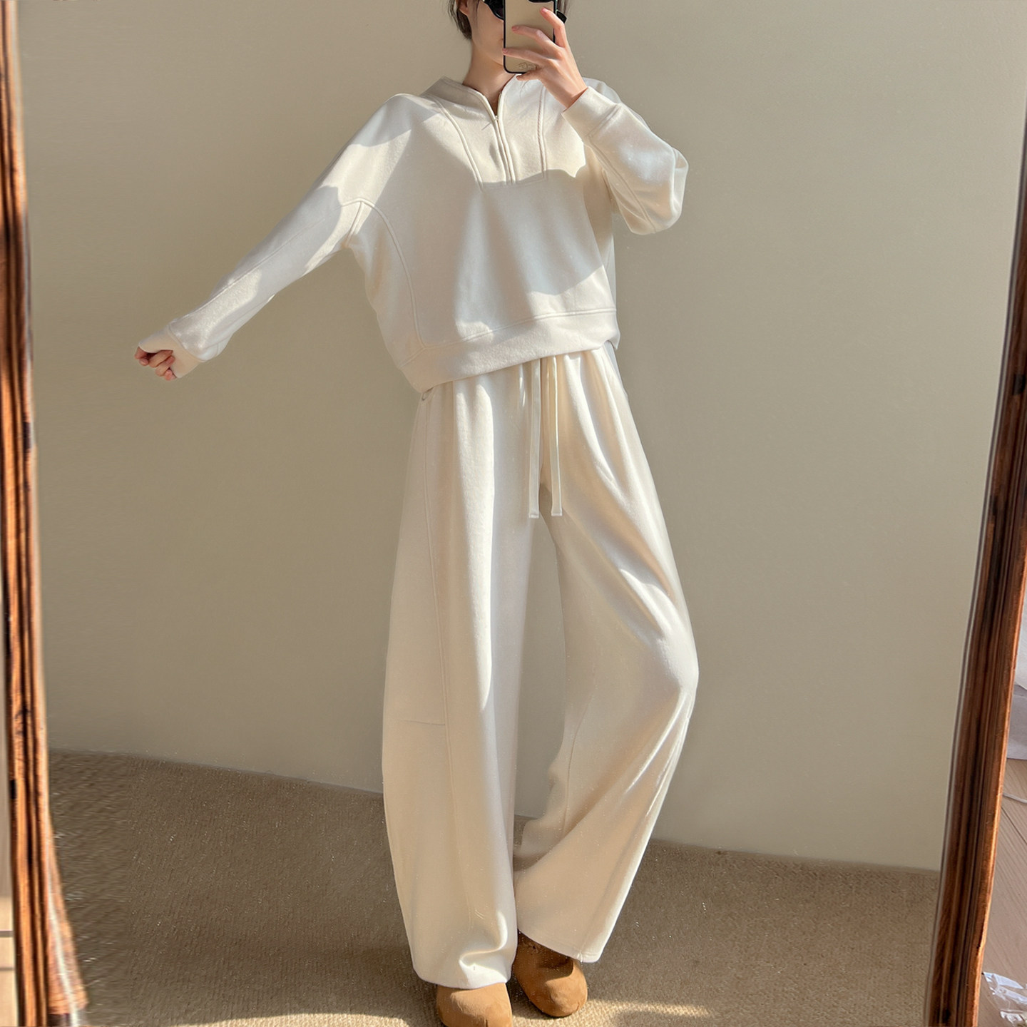 米白色时尚通勤运动卫衣两件套女2026春秋长袖外套弯刀裤休闲套装,女装/女士精品,时尚套装,淘宝优惠券,粉丝福利购,淘宝优惠卷