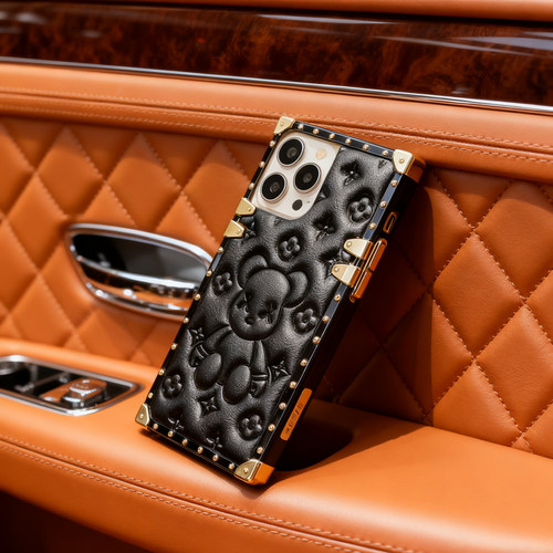 苹果16promax皮质潮牌手机壳