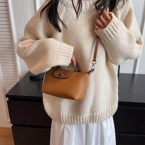 高级质感复古包包2025新款女包流行爆款百搭斜挎包时尚超火女士包