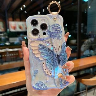 适用苹果系列iPhone16新款 玫瑰蓝蝴蝶13pro16promax全包镜头膜扭扭边腕带防摔保护套 手机壳15pro14promax个性