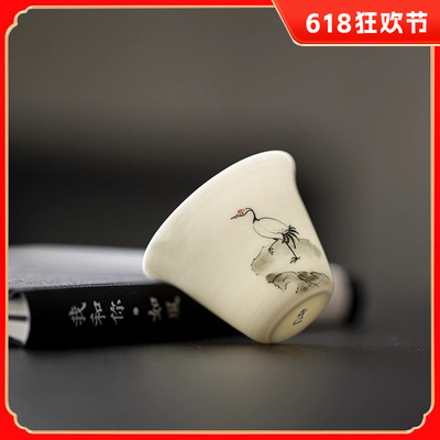 高档玉瓷品茗杯青花釉下彩手绘功夫茶具新中式闻香杯鹤归水月茶杯