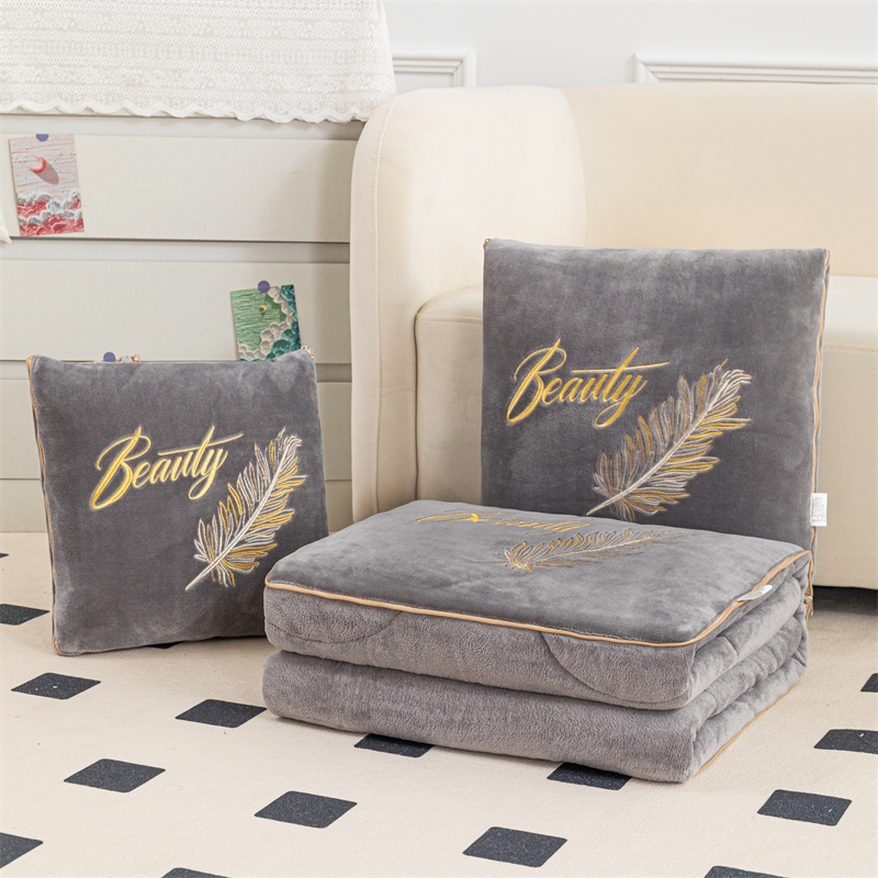 秋冬加厚牛奶绒抱枕被子车载折叠枕头被办公室沙发午睡毯子二合一