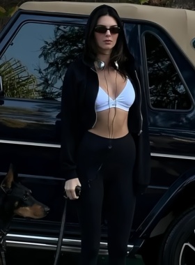 ALO 2025新款美式卫衣外套短款外套女装时尚卫衣秋款连帽运动上衣