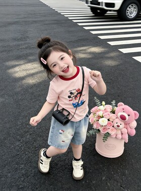 女童夏季套装2026新款米奇卡通圆领短袖女宝宝洋气牛仔短裤两件套