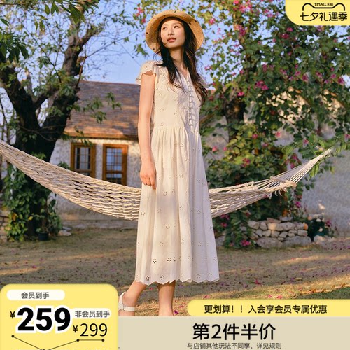 天美意2025夏新款时尚平底凉鞋
