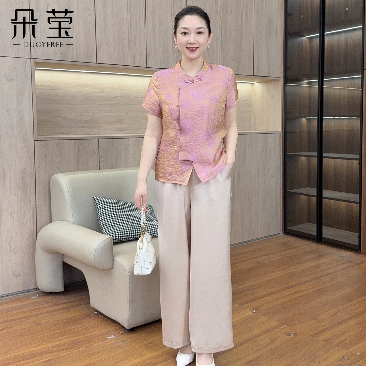 朵莹妈妈夏装新中式小衫套装2026新款中老年女装洋气盘扣短袖上衣