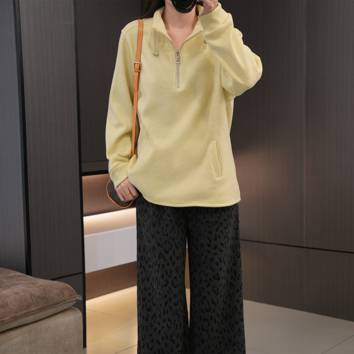 冬季必入加绒加厚半拉链显瘦卫衣