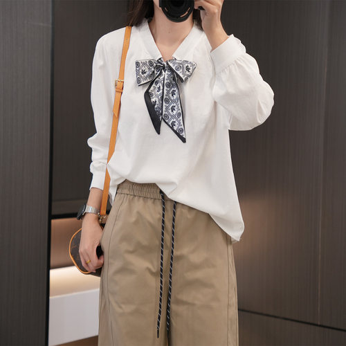 胖妹妹必入高级感丝巾长袖衬衫